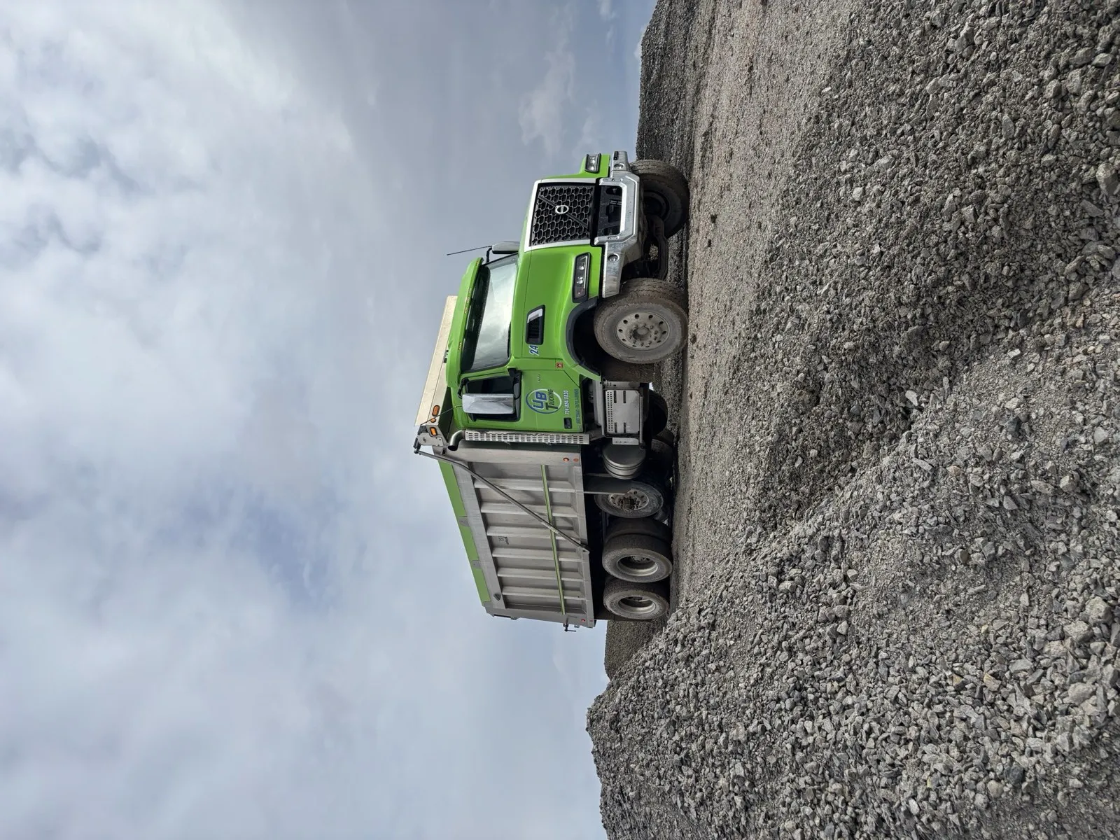 UB Trucking screenshot 3
